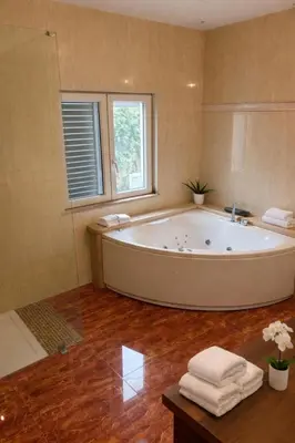 Kupaonica u objektu Villa Palma Maris - Pool, Sea View & Private Gym