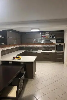 Kuhinja ili čajna kuhinja u objektu Villa Palma Maris - Pool, Sea View & Private Gym