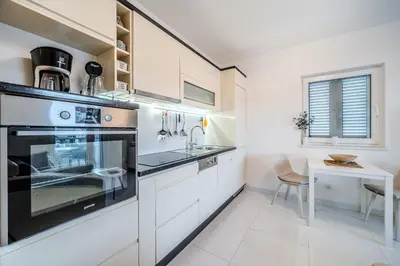 Kuhinja ili čajna kuhinja u objektu Anita Apartment - Charme Holidays