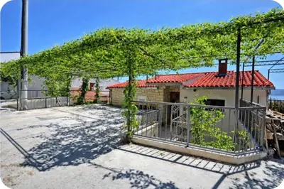Zgrada u kojoj se nalazi apartman