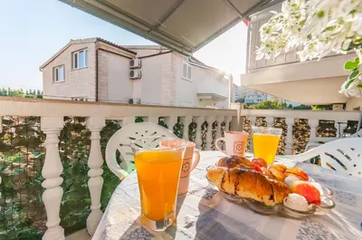Hrana u apartmanu ili u blizini