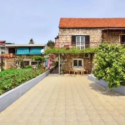 Studio apartment in town center
