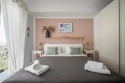 Krevet ili kreveti u jedinici u objektu Mary of Mira - FREE Parking - 2BD - SELF CHECK IN