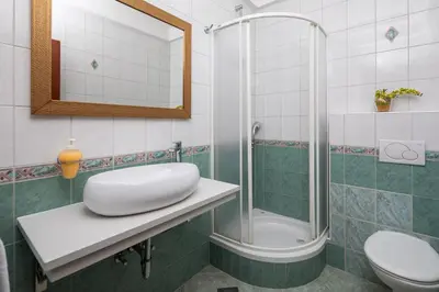 Kupaonica u objektu Brkić Apartments