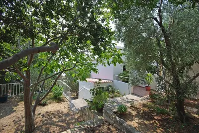 Vrt u objektu Holiday home Pisak