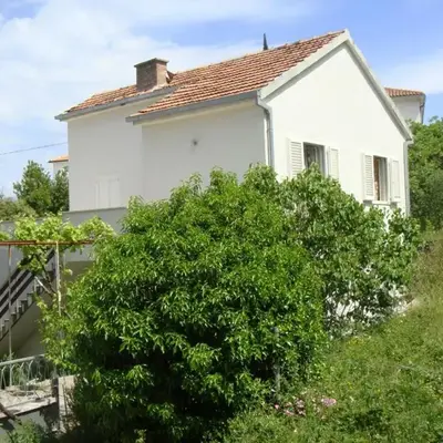 Apartments with parking space Supetar
