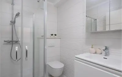 Kupaonica u objektu Lovely Apartment In Sutivan With House Sea View