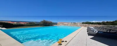 Tlocrt objekta Ferienhaus mit Terrasse, Grill und privatem Pool