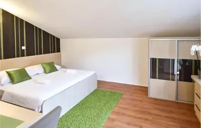 Krevet ili kreveti u jedinici u objektu Cozy Apartment In Podstrana With Wifi