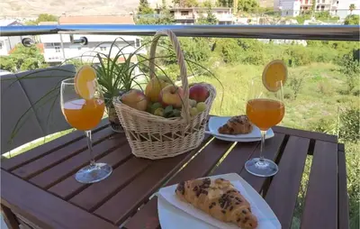 Hrana u apartmanu ili u blizini