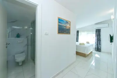 Kupaonica u objektu Apartmani Kata