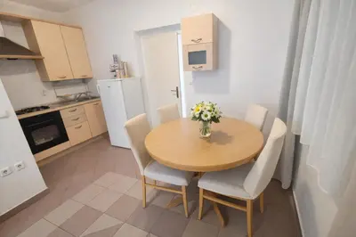 Kuhinja ili čajna kuhinja u objektu Apartman Lara