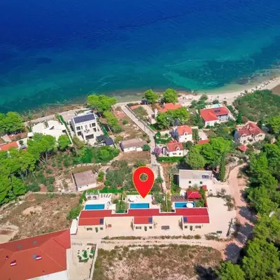 Seaside family friendly house with a swimming pool Sutivan