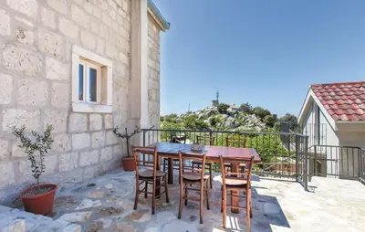 Balkon ili terasa u objektu Family friendly house with a swimming pool Nemira - Omis - 25212