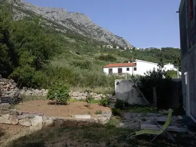 Pogled na planine ili pogled na planine iz vikendica