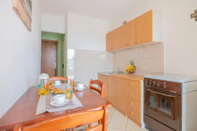 Kuhinja ili čajna kuhinja u objektu Apartments Zdravka
