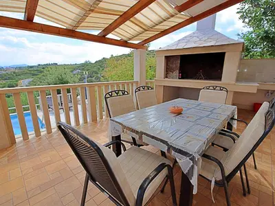 Balkon ili terasa u objektu Holiday Home Villa Tonka by Interhome