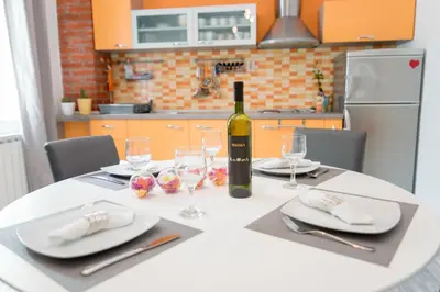Kuhinja ili čajna kuhinja u objektu Apartments Cafe del Mar