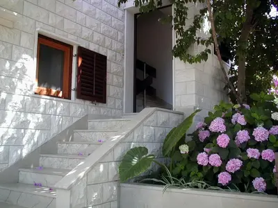 Vrt u objektu Apartments Raic
