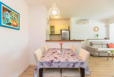 Kuhinja ili čajna kuhinja u objektu Downtown Pearl