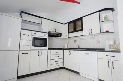 Kuhinja ili čajna kuhinja u objektu Apartments with a parking space Podstrana, Split - 11363
