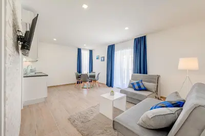 TV i/ili zabavni centar u objektu Apartments Villa Tudor