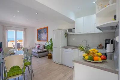 Kuhinja ili čajna kuhinja u objektu Apartments Angela
