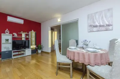 Kuhinja ili čajna kuhinja u objektu Apartments Bluesun