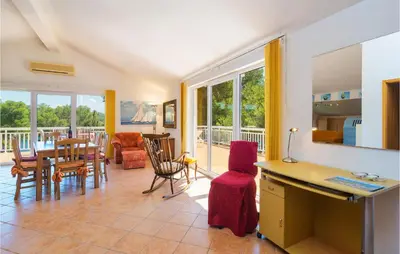 Balkon ili terasa u objektu Holiday Home Vrboska With Fireplace 06