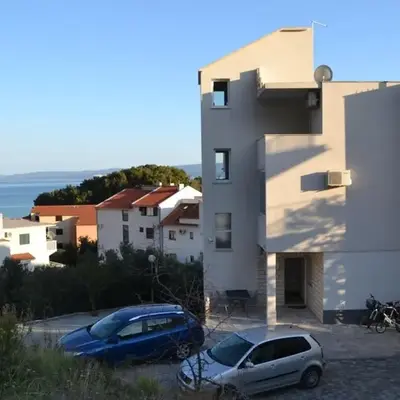 Apartments with a parking space Duce