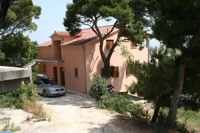 Zgrada u kojoj se nalazi apartman