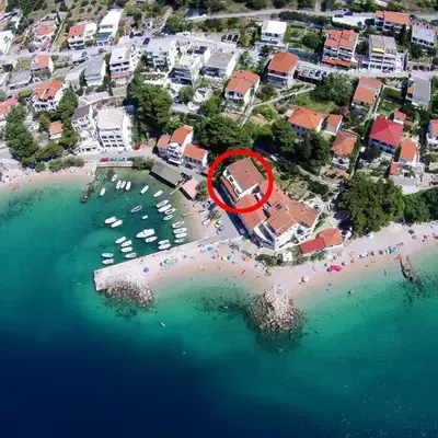 Apartments by the sea Pisak