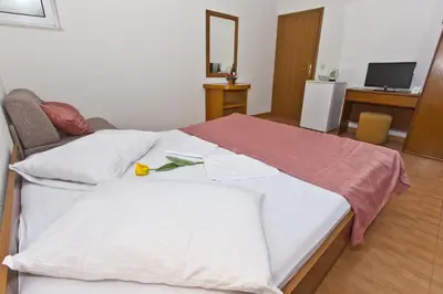 Krevet ili kreveti u jedinici u objektu Triple Room Brela 6056a