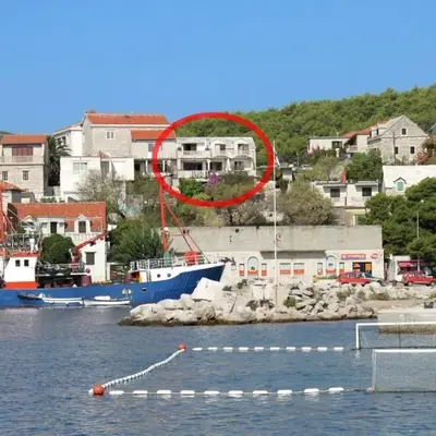 Apartments by the sea Sumartin