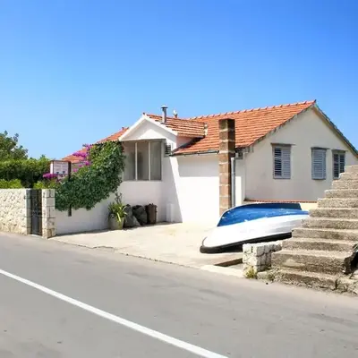 Apartments and rooms with parking space Hvar - 4613
