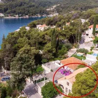 Apartments by the sea Sumartin