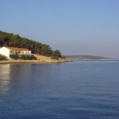 Apartments by the sea Povlja