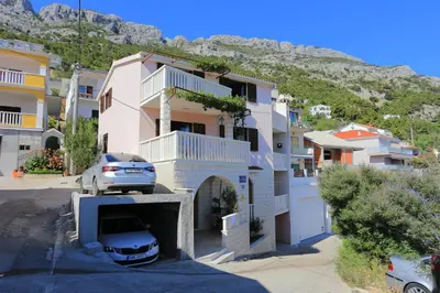 Pogled na planine ili pogled na planine iz apartmana