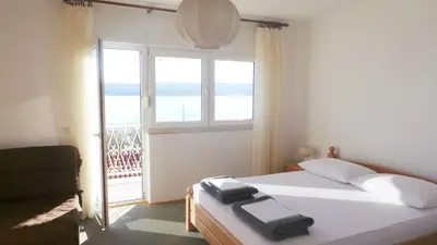 Krevet ili kreveti u jedinici u objektu Apartments by the sea Duce, Omis - 2829