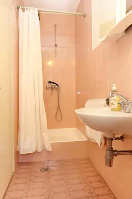 Kupaonica u objektu Apartments by the sea Duce, Omis - 2829