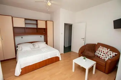 Krevet ili kreveti u jedinici u objektu Apartments by the sea Duce, Omis - 7576