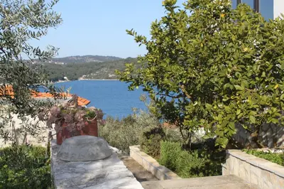 Tlocrt objekta Apartments by the sea Necujam, Solta - 8647
