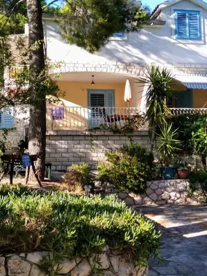 Zgrada u kojoj se nalazi apartman