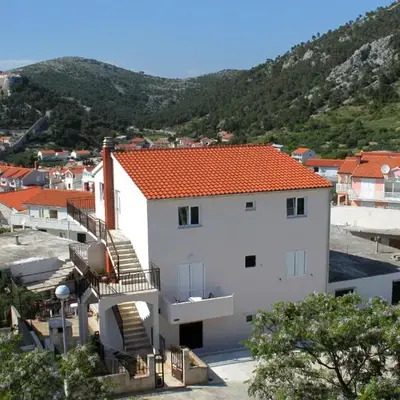 Apartments and rooms with parking space Hvar - 8717