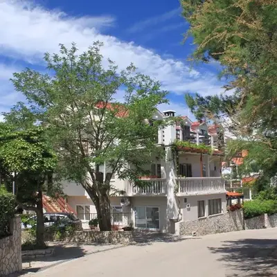 Apartments by the sea Jelsa