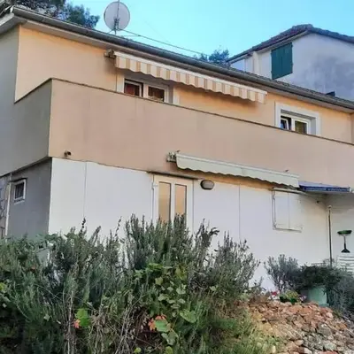 Apartments by the sea Basina