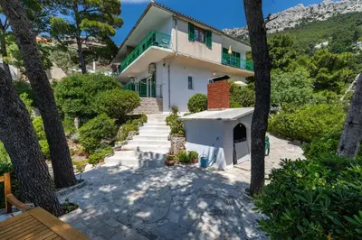 Pogled na planine ili pogled na planine iz apartmana