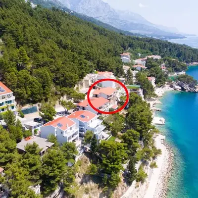 Apartments by the sea Brela