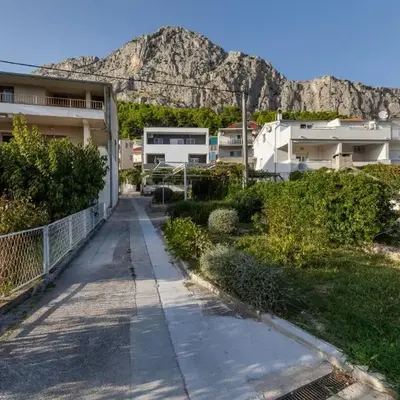 Studio Omis 2745a