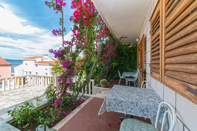 Balkon ili terasa u objektu Apartments and rooms by the sea Brela - Makarska - 2752